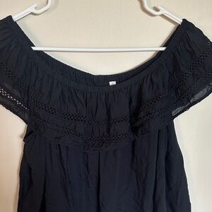 Aritzia Wilfred Off-Shoulder Black Ruffle Top size Small